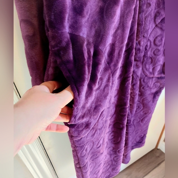 Cozees by Jasmine Rose House Robe house coat Velour purple Vine design - Picture 4 of 7